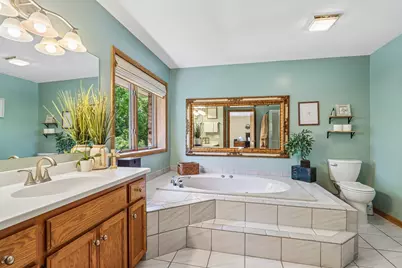 803  Knollwood Ct, Waukesha, WI 53188 - Photo 25