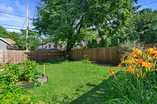 4914 N Woodburn St, Whitefish Bay, WI 53217 - Photo 51
