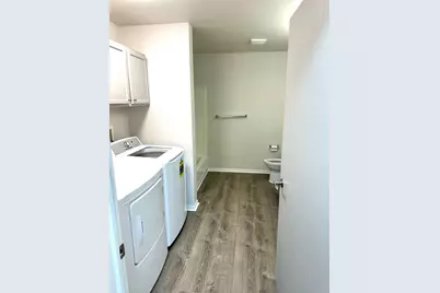 1064  Marietta Ave #214, Ixonia, WI 53036 - Photo 11