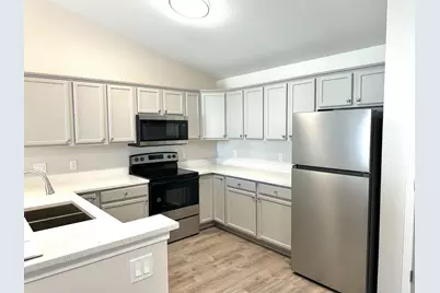 1064  Marietta Ave #214, Ixonia, WI 53036 - Photo 3