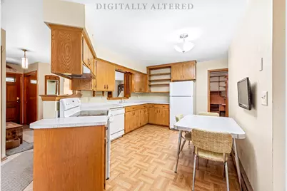 916 S 120th St, West Allis, WI 53214 - Photo 13