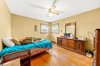 916 S 120th St, West Allis, WI 53214 - Photo 17