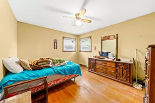 916 S 120th St, West Allis, WI 53214 - Photo 17