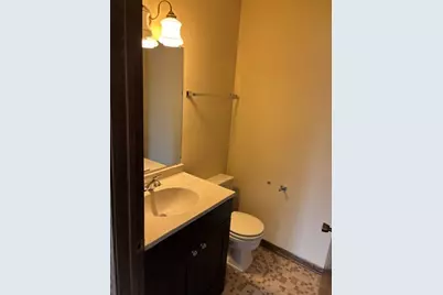 9442 W Maple Ct, West Allis, WI 53214 - Photo 17