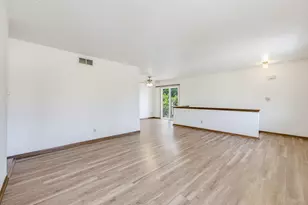 9442 W Maple Ct, West Allis, WI 53214 - Photo 3