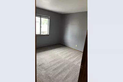 9442 W Maple Ct, West Allis, WI 53214 - Photo 15