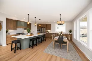 W214N6672 Fairview Dr, Menomonee Falls, WI 53051 - Photo 7