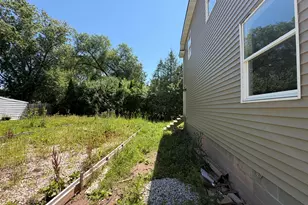 1301 Garland St, Allouez, WI 54301 - Photo 11