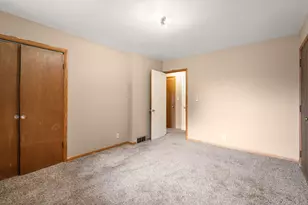 10340 W Rogers St, West Allis, WI 53227 - Photo 19