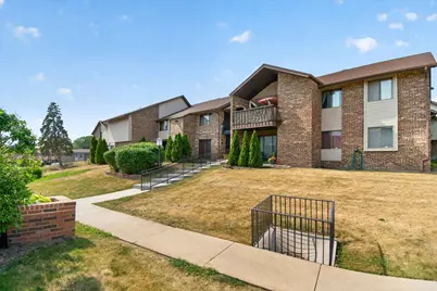 9034 W Lisbon Ave #32, Milwaukee, WI 53222 - Photo 1