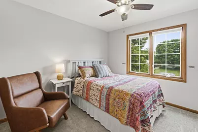 1025 E Meadow Ter, Oak Creek, WI 53154 - Photo 15
