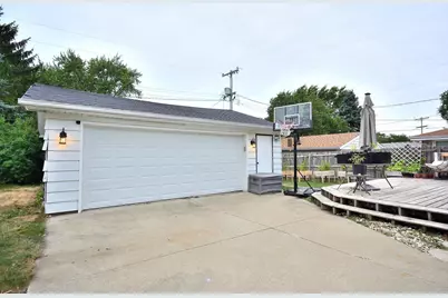 4271 S 89th St, Greenfield, WI 53228 - Photo 29