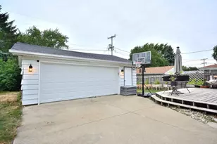 4271 S 89th St, Greenfield, WI 53228 - Photo 29