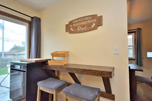 4271 S 89th St, Greenfield, WI 53228 - Photo 9