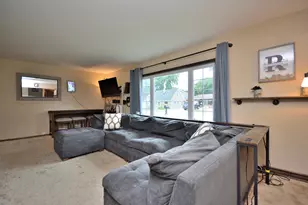 4271 S 89th St, Greenfield, WI 53228 - Photo 5