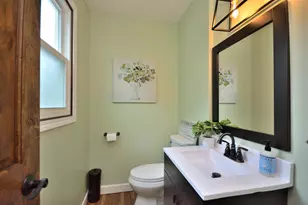 4271 S 89th St, Greenfield, WI 53228 - Photo 11