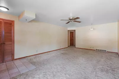 2027  Markham St, Manitowoc, WI 54220 - Photo 13
