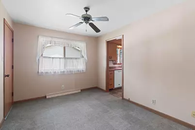 2027  Markham St, Manitowoc, WI 54220 - Photo 25
