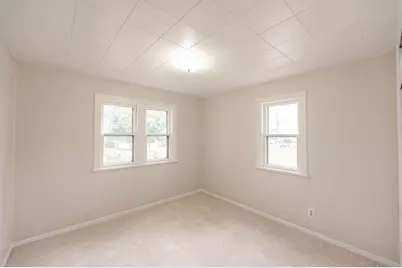 2502 W Kimberly Ave, Milwaukee, WI 53221 - Photo 7