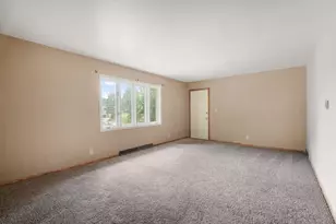 10340 W Rogers St, West Allis, WI 53227 - Photo 19