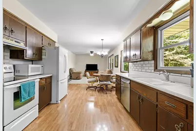 W230S5930  Molla Dr, Waukesha, WI 53189 - Photo 11