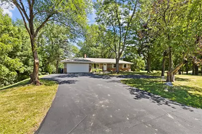 W230S5930  Molla Dr, Waukesha, WI 53189 - Photo 35