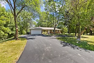 W230S5930 Molla Dr, Waukesha, WI 53189 - Photo 35