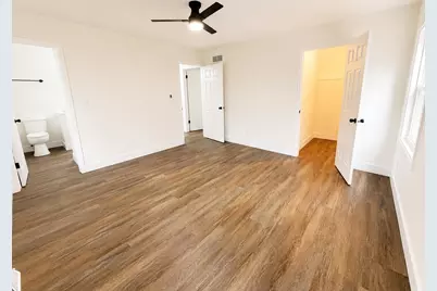 7245 S 35th St, Franklin, WI 53132 - Photo 13