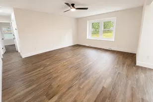 7245 S 35th St, Franklin, WI 53132 - Photo 5