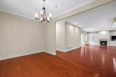17490  Crest Hill Dr #10, Brookfield, WI 53045 - Photo 9