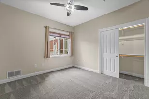 17490 Crest Hill Dr, Brookfield, WI 53045 - Photo 21