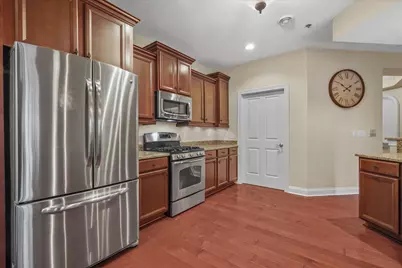 17490  Crest Hill Dr #10, Brookfield, WI 53045 - Photo 5