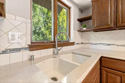 225 W Oak St, Grafton, WI 53024 - Photo 11