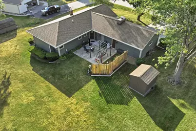 W160S7251  Daisy Dr, Muskego, WI 53150 - Photo 3