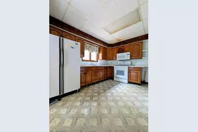 1004  Whitewater Ave, Fort Atkinson, WI 53538 - Photo 9