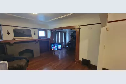 3859 N 24th Pl #3861, Milwaukee, WI 53206 - Photo 3