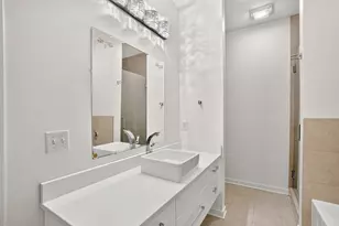 1725 N Palmer St, Milwaukee, WI 53212 - Photo 9