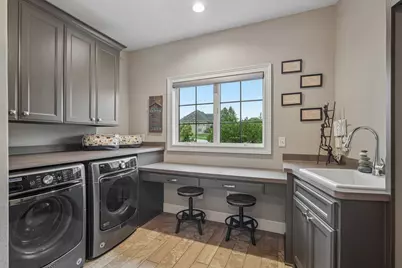 1646  Twisted Oak Ct, Hartland, WI 53029 - Photo 41
