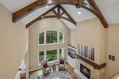 1646  Twisted Oak Ct, Hartland, WI 53029 - Photo 5