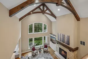 1646 Twisted Oak Ct, Hartland, WI 53029 - Photo 5