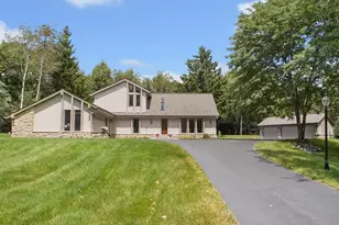 N11W31116 Bunker Hl Trl, Delafield, WI 53018 - Photo 1