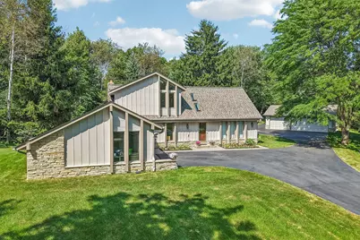 N11W31116  Bunker Hill Trl, Delafield, WI 53018 - Photo 3
