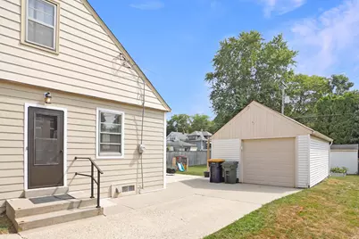 1964 S 91st St, West Allis, WI 53227 - Photo 27