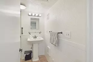 1964 S 91st St, West Allis, WI 53227 - Photo 21