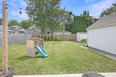 1964 S 91st St, West Allis, WI 53227 - Photo 25