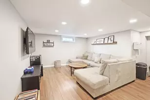 1964 S 91st St, West Allis, WI 53227 - Photo 17