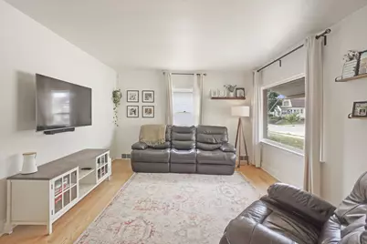 1964 S 91st St, West Allis, WI 53227 - Photo 7