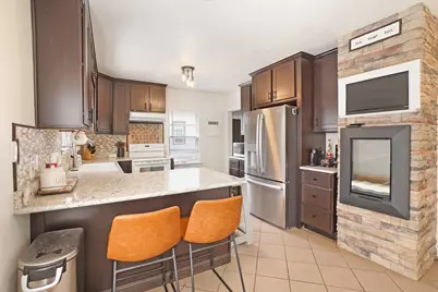 1964 S 91st St, West Allis, WI 53227 - Photo 3