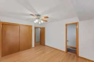 1020 Lilac Ln, Pewaukee, WI 53072 - Photo 17