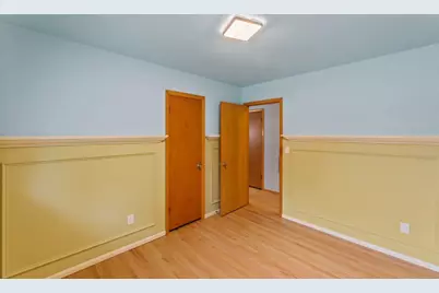 1020  Lilac Ln, Pewaukee, WI 53072 - Photo 19